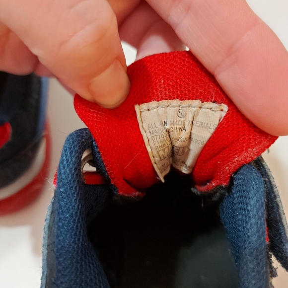 Spiderman Kids Hook & Loop Velcro Closure Sneaker Tennis Shoe Size 10 Red/Blue - Picture 6 of 7